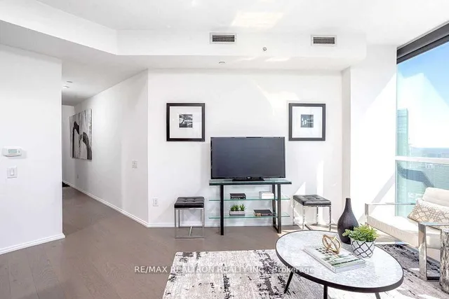 Additional image 9 of 45 Charles St Unit 4815