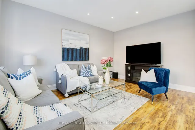 Additional image 35 of 82 Mint Leaf Blvd