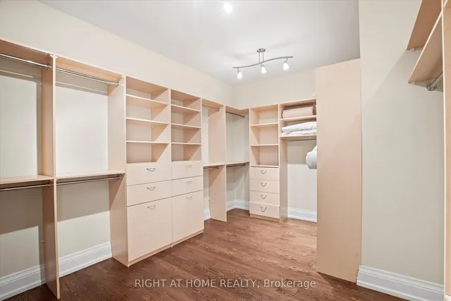 Additional image 35 of 27 Lloydminster Cres