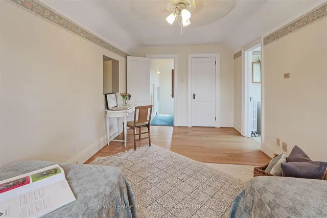 Additional image 27 of 51 Wendover Rd