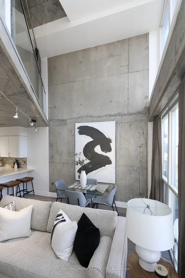 Additional image 22 of 1029 King St Unit 818