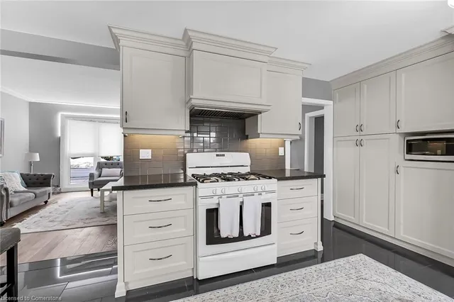 Additional image 10 of 5372 Spruce Ave