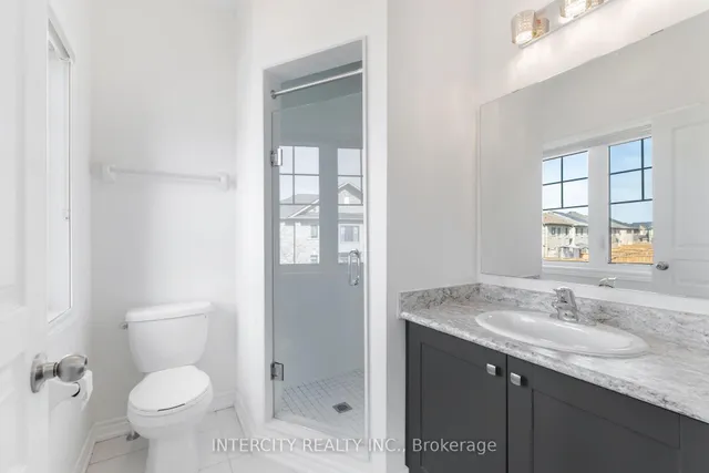 Additional image 38 of 28 Ezra Cres