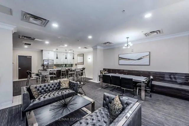 Additional image 41 of 118 King St Unit 520