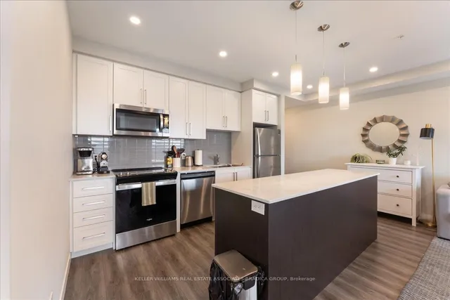 Additional image 21 of 15 Queen St Unit 2107