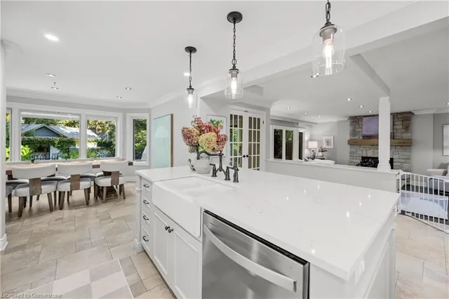 Additional image 10 of 185 Central Dr