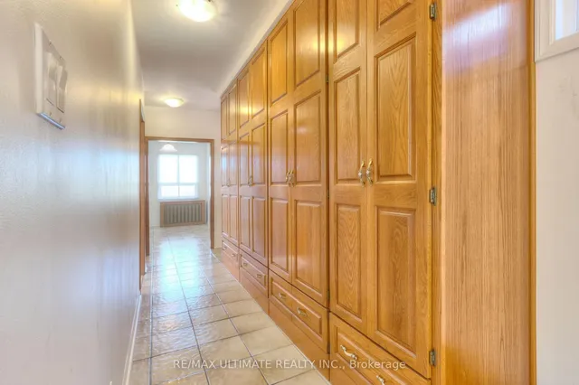 Additional image 15 of 1652 Dufferin St