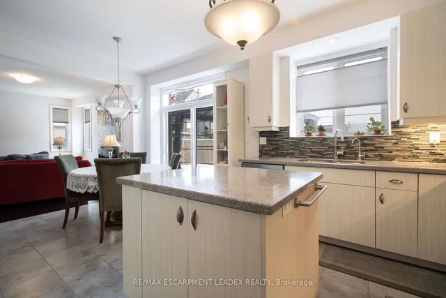 Additional image 12 of 16 Harley Lane