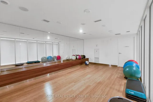 Additional image 37 of 21 Iceboat Terr Unit 4102