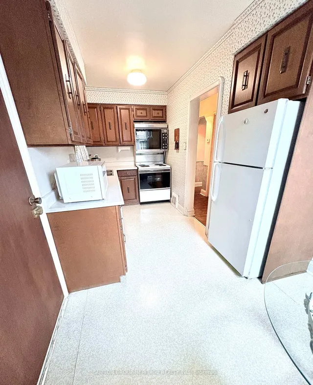 Additional image 5 of 33 Kirkland Blvd