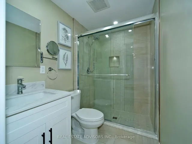 Additional image 20 of 22 Caronia Sq