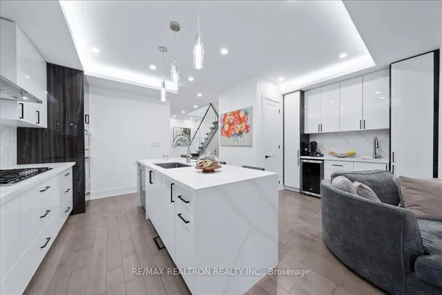 Additional image 17 of 46 Franklin Ave