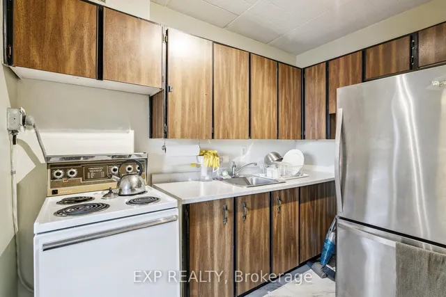 Additional image 21 of 3625 Lakeshore Blvd Unit 506