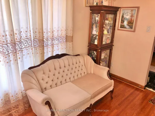 Additional image 4 of 848 Scarborough GolfClub Rd