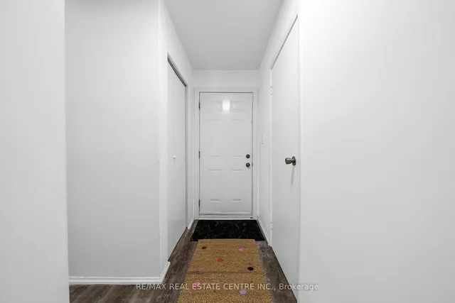 Additional image 3 of 1420 Garth St Unit 15