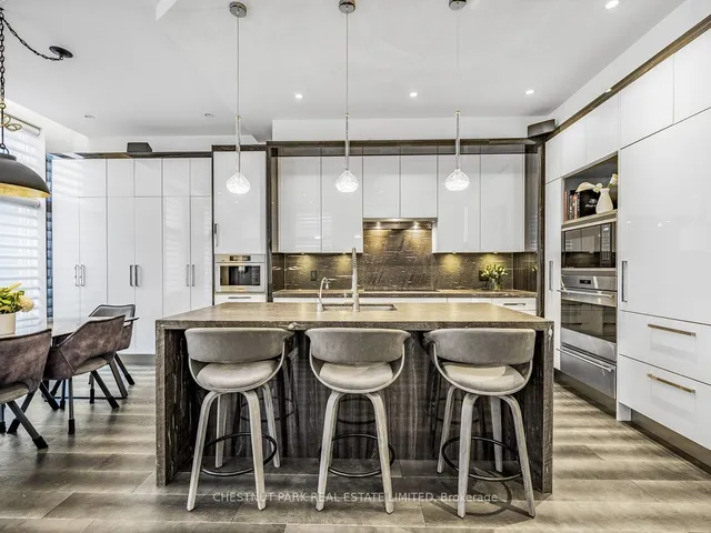 Additional image 19 of 1074 Bay St Unit 11