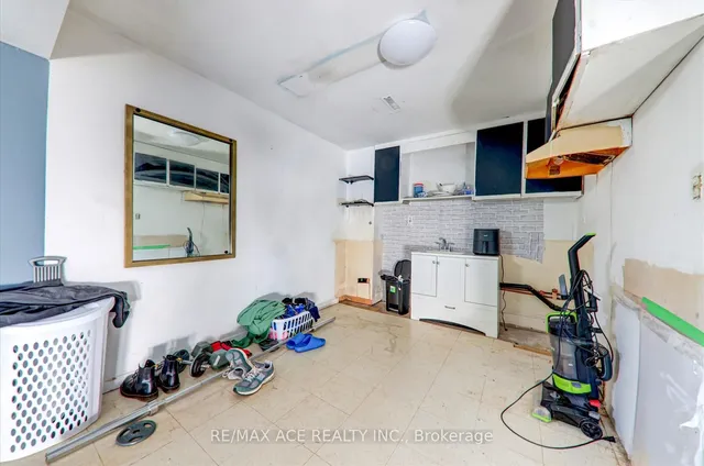 Additional image 32 of 6 Rockwood Dr