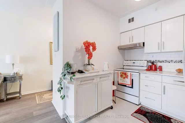 Additional image 24 of 10 WOODMAN Dr