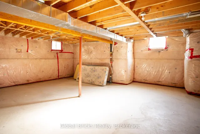 Additional image 45 of 37 Seafair Cres