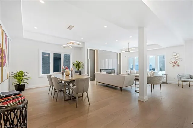 Additional image 11 of 37 Roselawn Ave