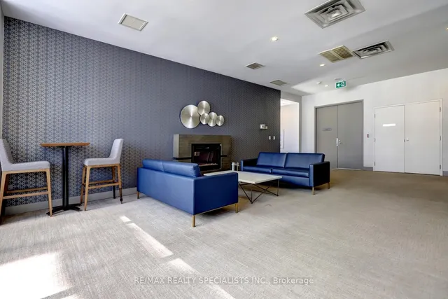 Additional image 3 of 250 Wellington St Unit 237