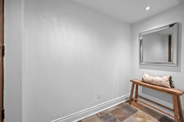 Additional image 35 of 49 Meadowvale Dr