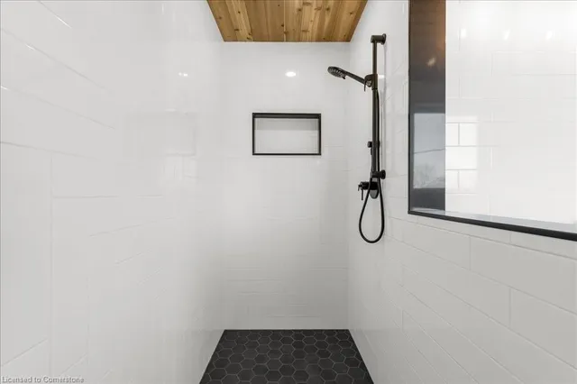 Additional image 26 of 211 Country Club Dr