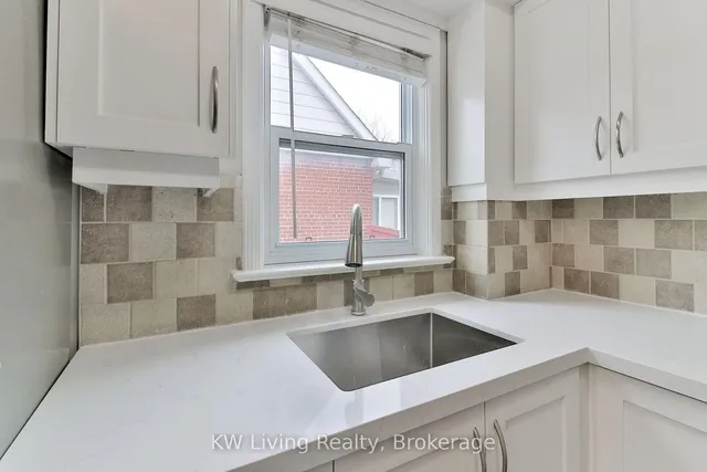 Additional image 7 of 11 Dorine Cres