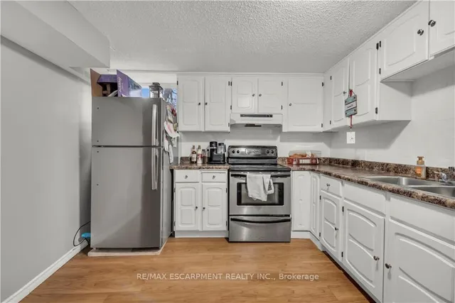 Additional image 23 of 39 Bland Ave