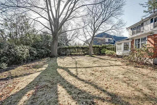 Additional image 42 of 359 Rosslyn Dr