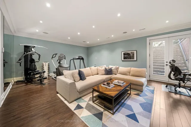 Additional image 42 of 243 Rose Park Dr