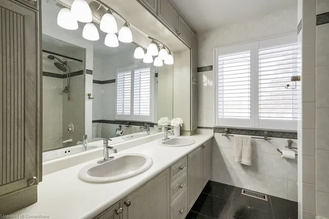 Additional image 29 of 2658 Guyatt Rd