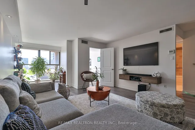 Additional image 4 of 65 Scadding Ave Unit 610