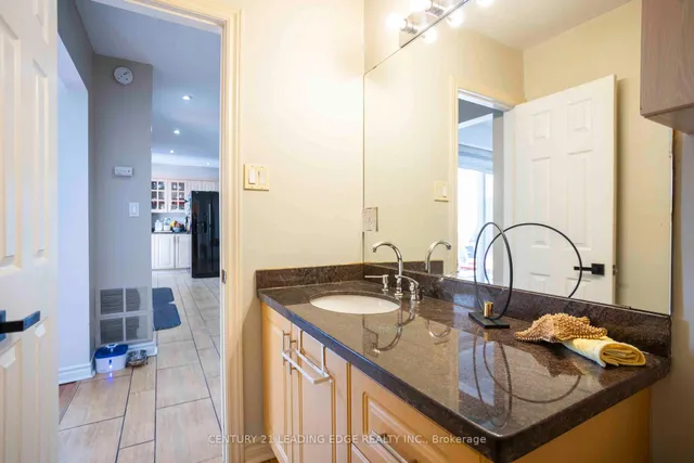 Additional image 10 of 2 Dailing Gate Unit 12