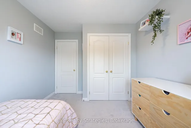 Additional image 29 of 15 Marina Point Cres