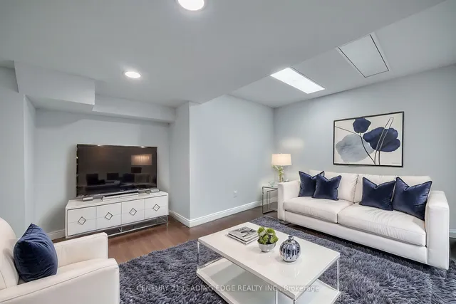 Additional image 35 of 21 Rossander Crt