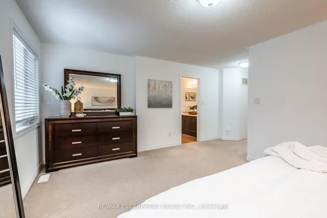 Additional image 16 of 1327 Ruddy Cres
