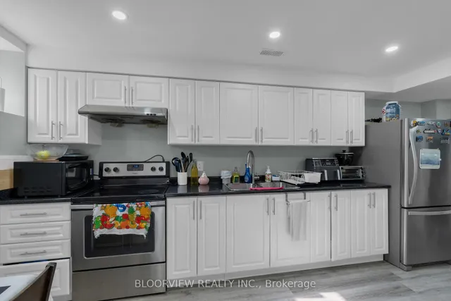 Additional image 41 of 594 Queen Mary Dr