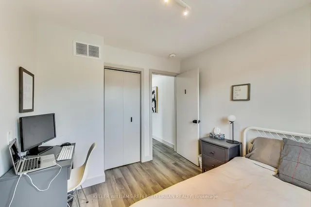 Additional image 26 of 205 Bathurst St