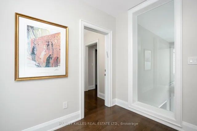 Additional image 27 of 313 Hillhurst Blvd