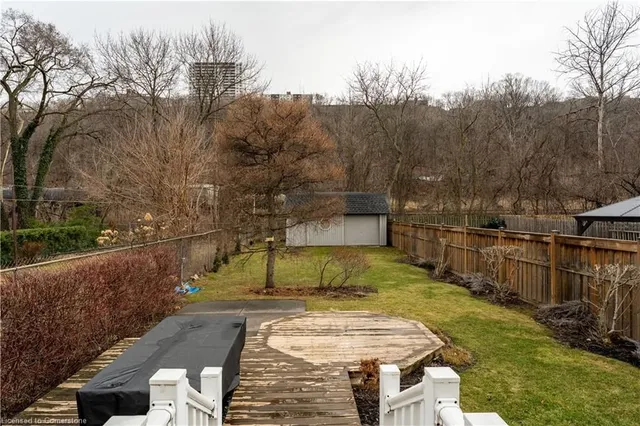 Additional image 36 of 272 Cumberland Ave