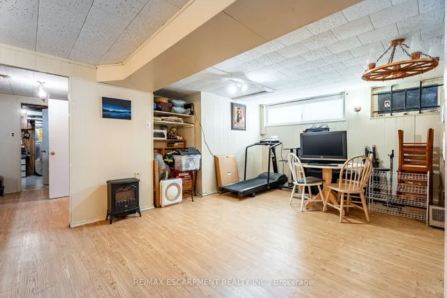 Additional image 32 of 14 Shelton Lane