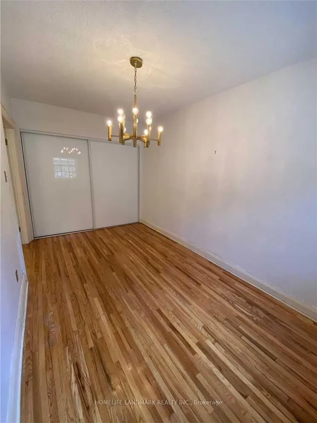 Additional image 7 of 480 Oriole Pkwy Unit 107