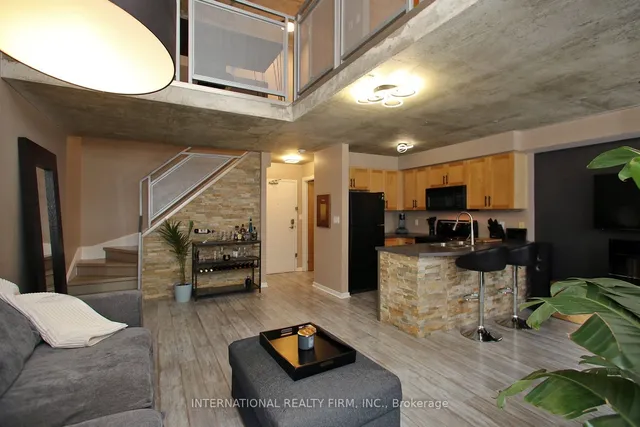 Additional image 9 of 800 King St Unit 408