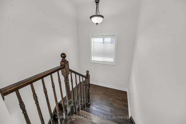 Additional image 35 of 226 Spring valley Cres