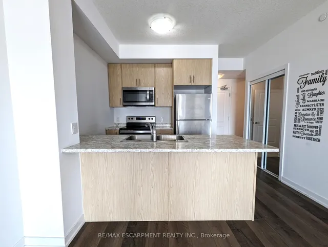 Additional image 4 of 450 Dundas St Unit 434