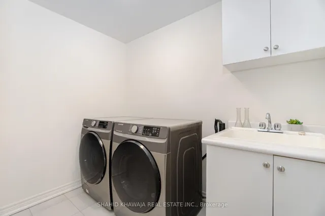 Additional image 36 of 483 Manhattan Common N/A