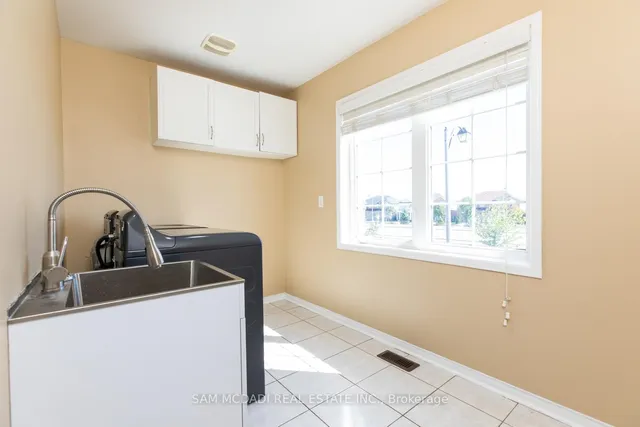 Additional image 23 of 51 Personna Circ