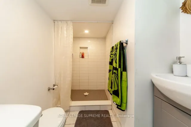 Additional image 40 of 95 Silverthorn Ave