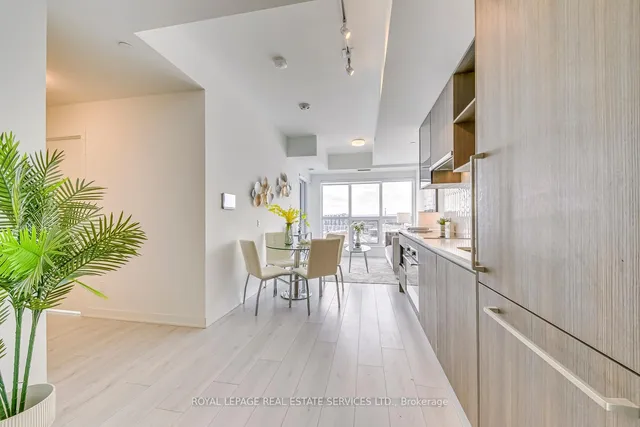 Additional image 7 of 405 Dundas St Unit 805